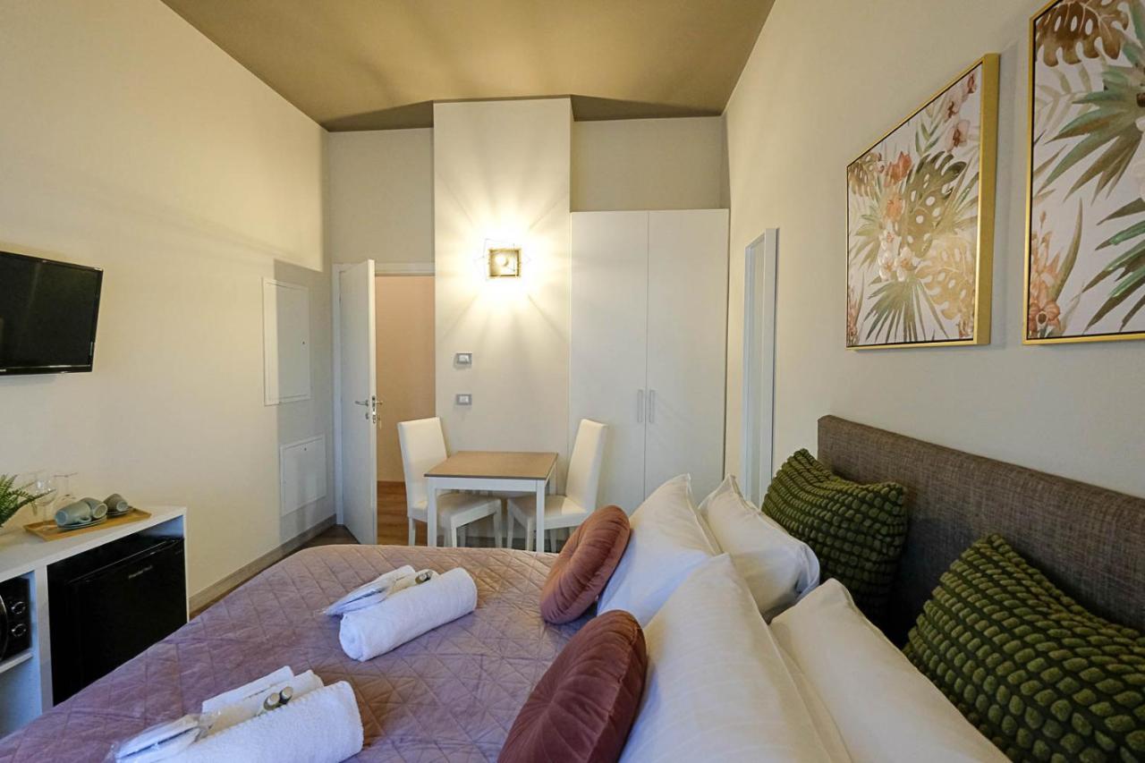 Verona Suites And Rooms Εξωτερικό φωτογραφία